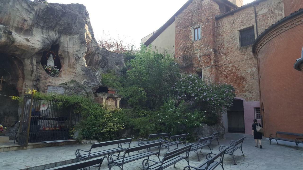 Location Turistic Monolocale Nel Parco Del Santuario Asti Exterior foto